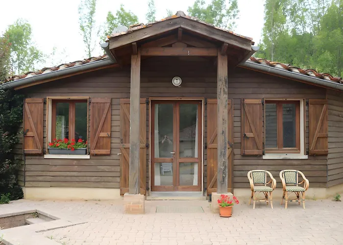 Beau Au Pied De Puycelsi